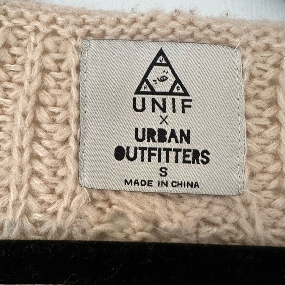 UNIF x Urban Outfitters Women’s Cable Knit Sweater Relaxed Fit Cream Size Small - Picture 6 of 9